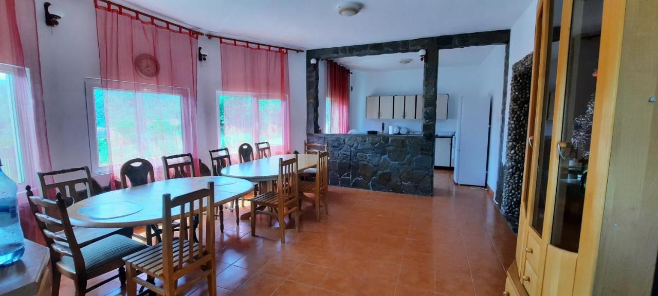 Telteu Florian Hotel Dunatölgyes Kültér fotó