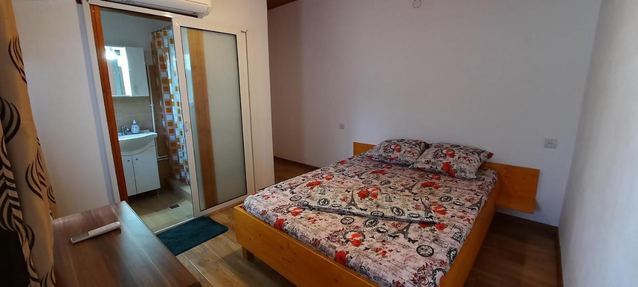 Telteu Florian Hotel Dunatölgyes Kültér fotó